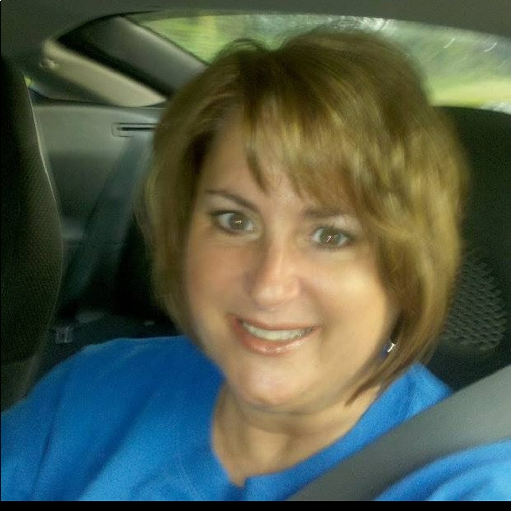 Meet your Posher, Stacy